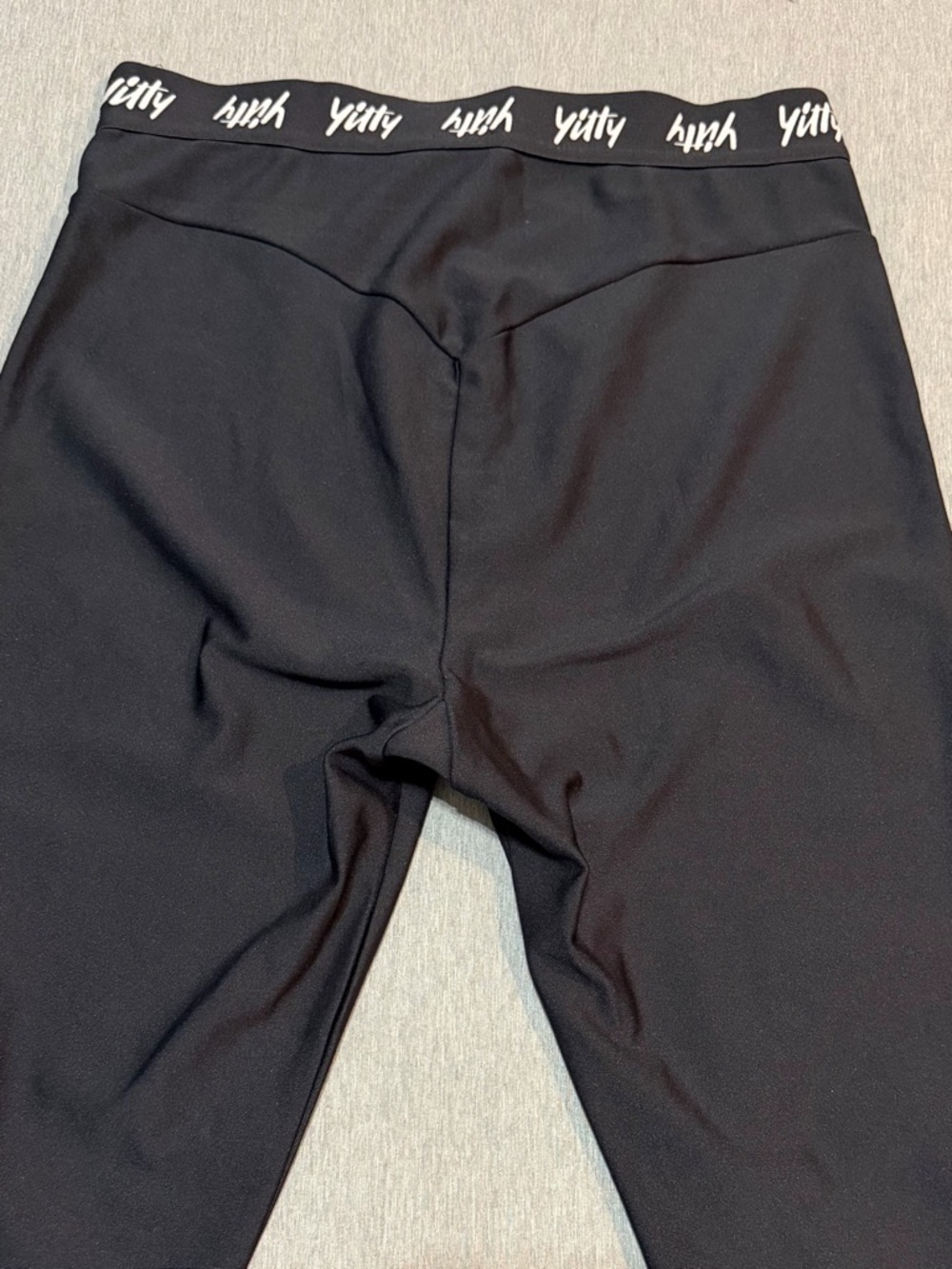 Black High-Waist Leggings with Elastic Logo Waistband - Picture 5 of 10